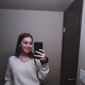 Meet your Posher, Ana maria